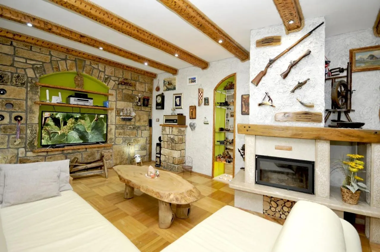 Stagnum Baba - Impressive Luxury Villa With Heated Pool, Hot Tub, Playroom And Upscale House Design Trogir
