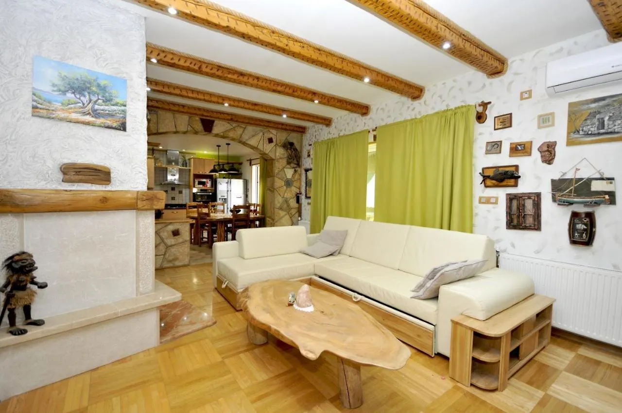 Stagnum Baba - Impressive Luxury Villa With Heated Pool, Hot Tub, Playroom And Upscale House Design Trogir