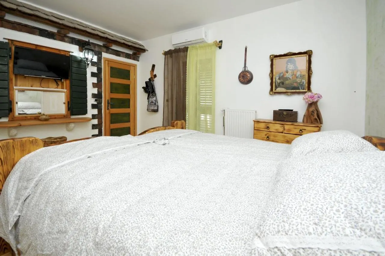Stagnum Baba - Impressive Luxury Villa With Heated Pool, Hot Tub, Playroom And Upscale House Design Trogir
