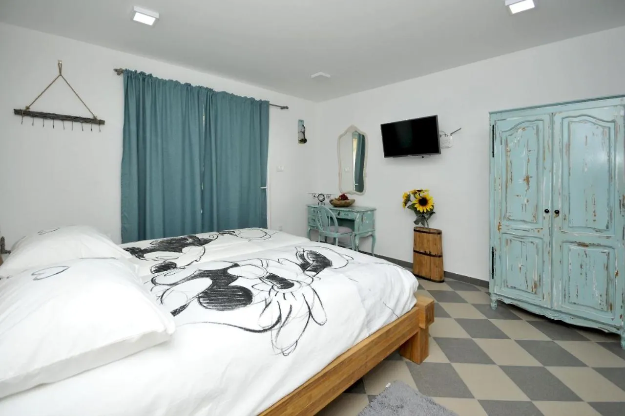 Stagnum Baba - Impressive Luxury Villa With Heated Pool, Hot Tub, Playroom And Upscale House Design Trogir
