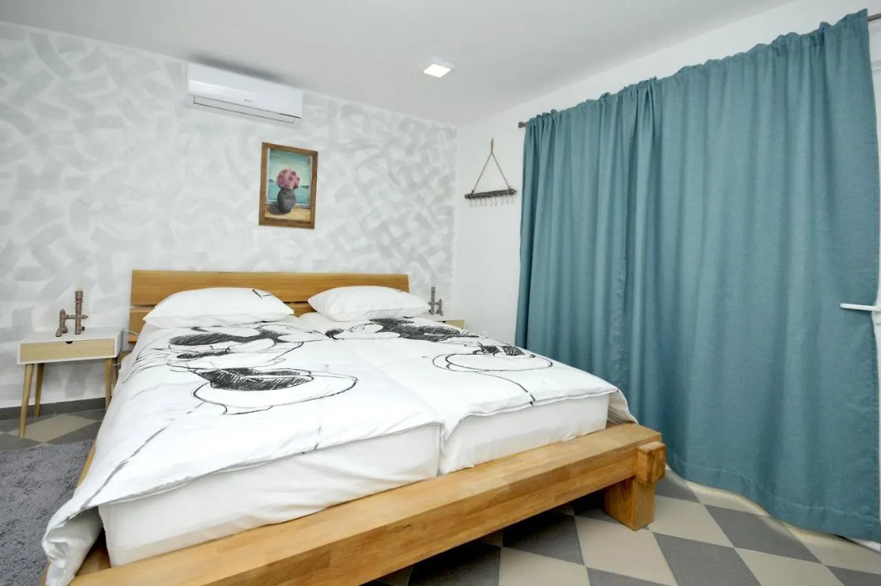 Stagnum Baba - Impressive Luxury Villa With Heated Pool, Hot Tub, Playroom And Upscale House Design Trogir