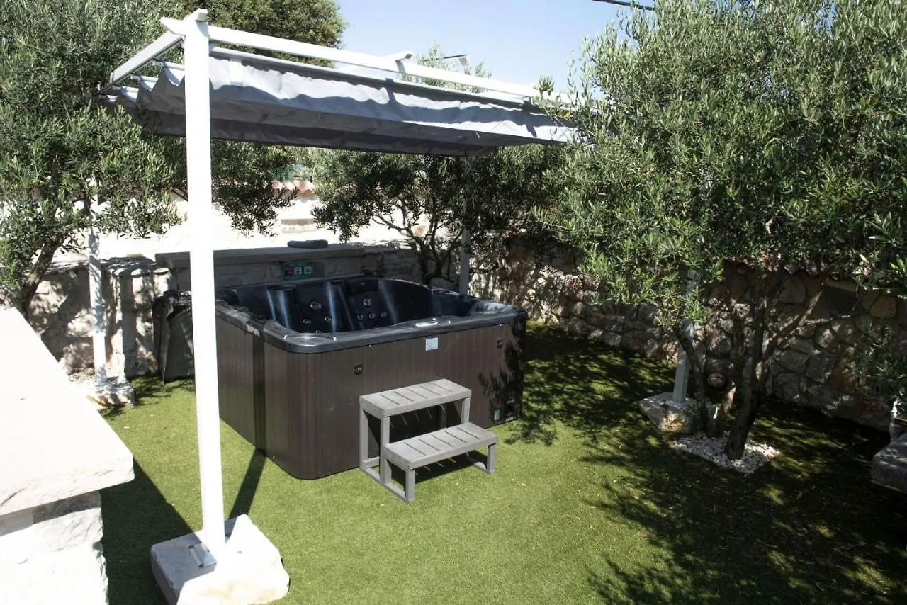 Stagnum Baba - Impressive Luxury Villa With Heated Pool, Hot Tub, Playroom And Upscale House Design Trogir Croatia