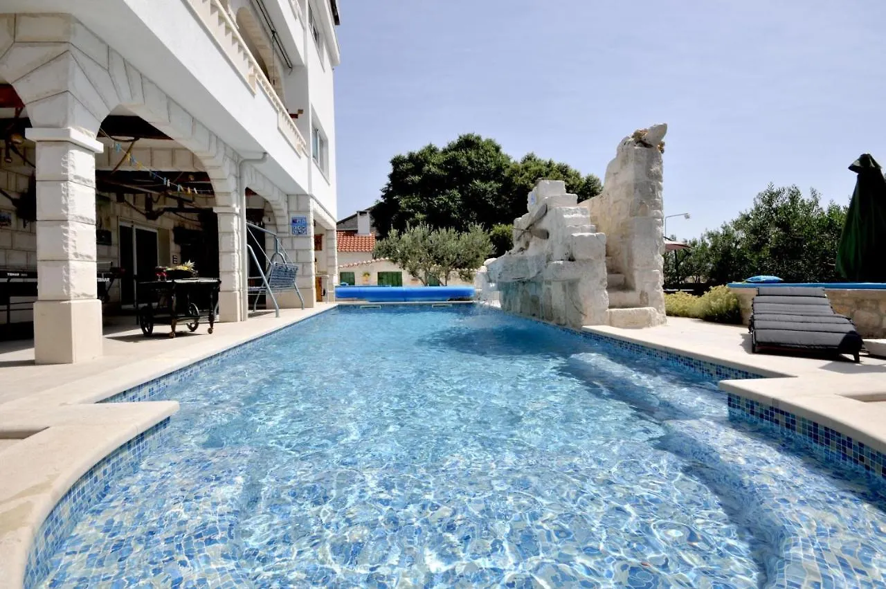 Stagnum Baba - Impressive Luxury Villa With Heated Pool, Hot Tub, Playroom And Upscale House Design Trogir Croatia