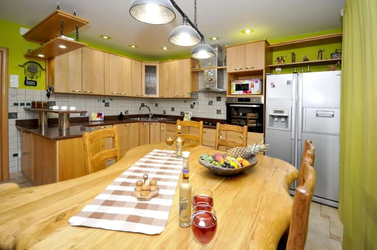 Stagnum Baba - Impressive Luxury Villa With Heated Pool, Hot Tub, Playroom And Upscale House Design Trogir