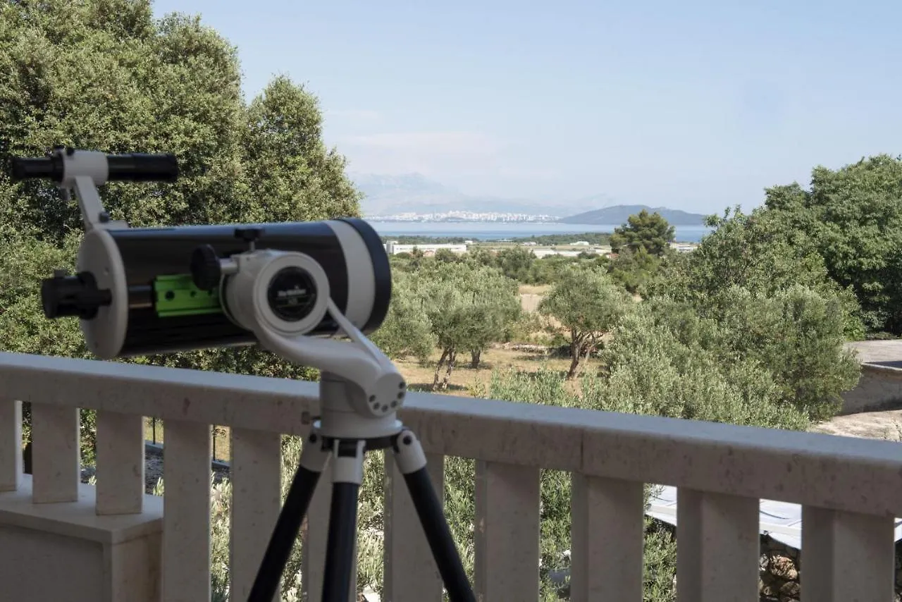 Stagnum Baba - Impressive Luxury Villa With Heated Pool, Hot Tub, Playroom And Upscale House Design Trogir