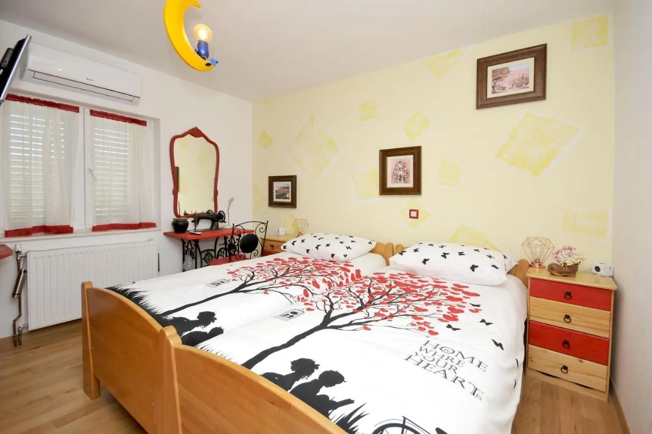 Stagnum Baba - Impressive Luxury Villa With Heated Pool, Hot Tub, Playroom And Upscale House Design Trogir Croatia