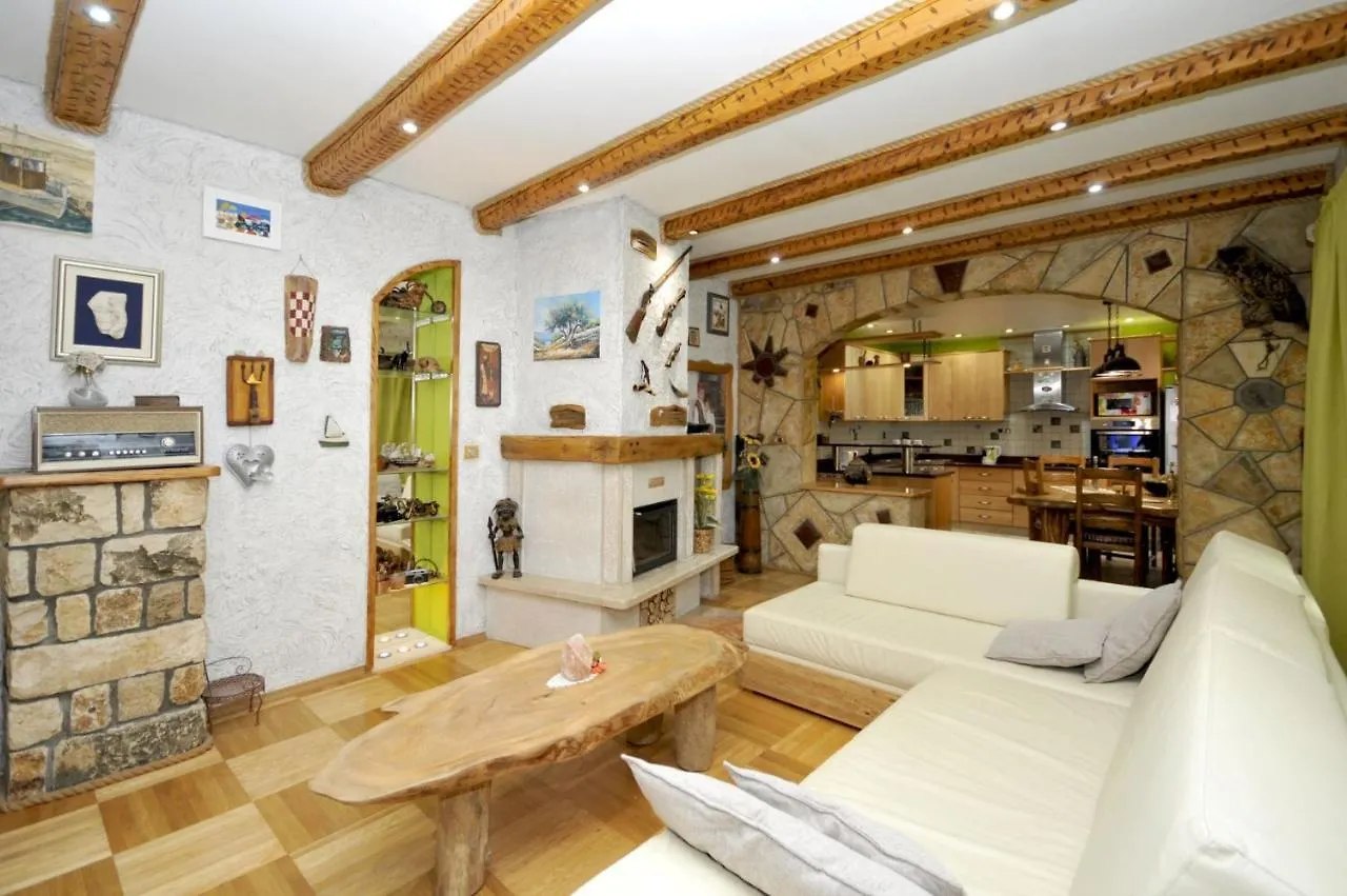 Stagnum Baba - Impressive Luxury Villa With Heated Pool, Hot Tub, Playroom And Upscale House Design Trogir Croatia