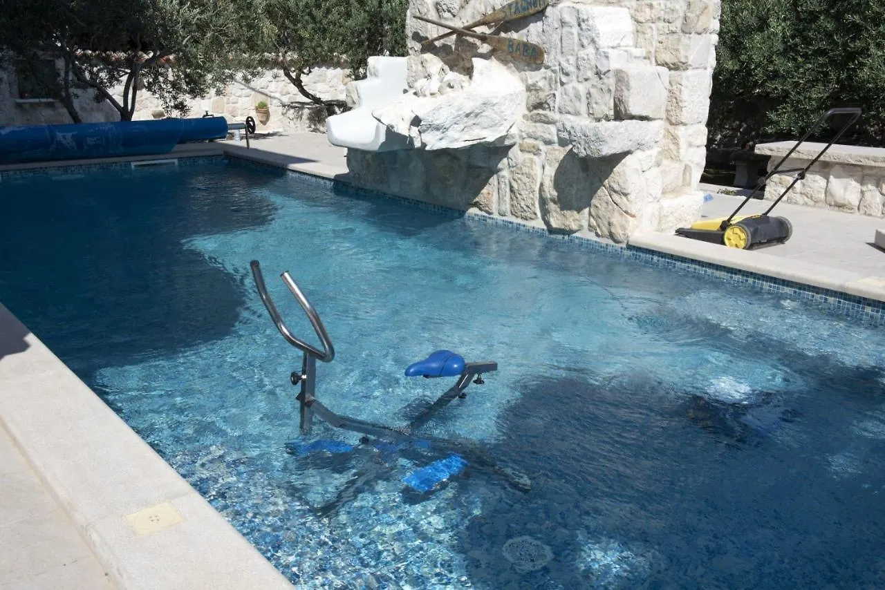 Stagnum Baba - Impressive Luxury Villa With Heated Pool, Hot Tub, Playroom And Upscale House Design Trogir
