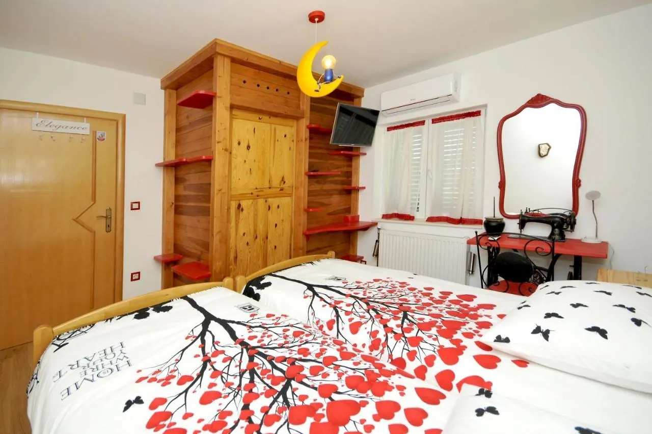 Stagnum Baba - Impressive Luxury Villa With Heated Pool, Hot Tub, Playroom And Upscale House Design Trogir 0*,  Croatia